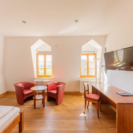Biohotel Stiftsgut Wilhelmsglücksbrunn Creuzburg Exterior foto
